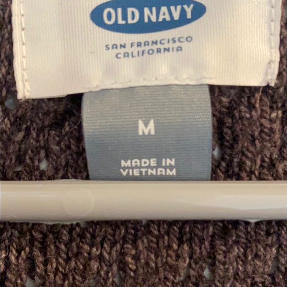 Old navy sweater - Picture 2 of 4